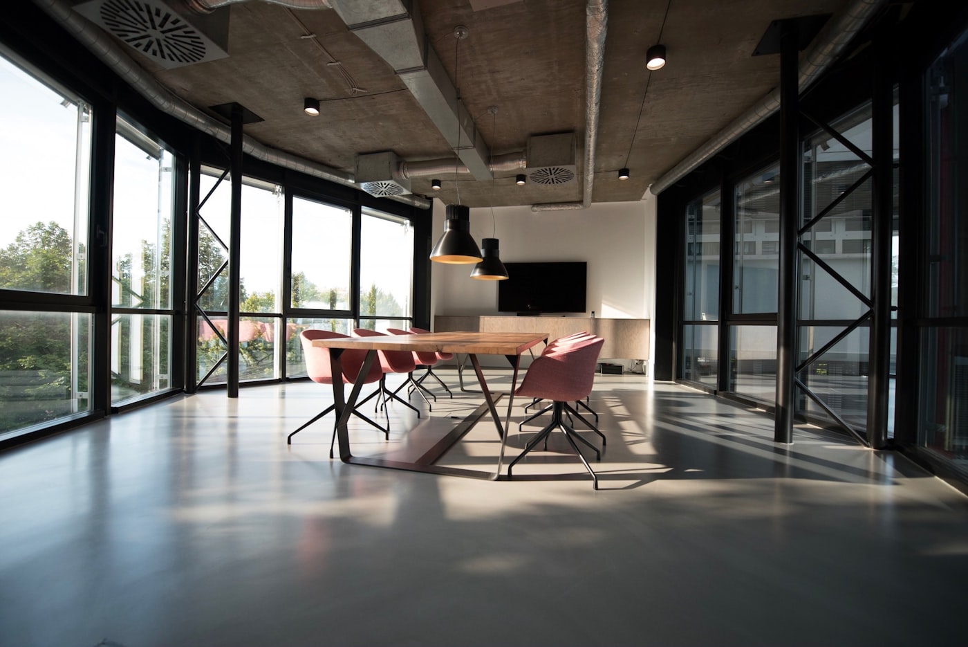 MediaShift Gatineau studio with natural light and open desks